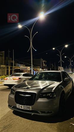 کرایسلەر 300